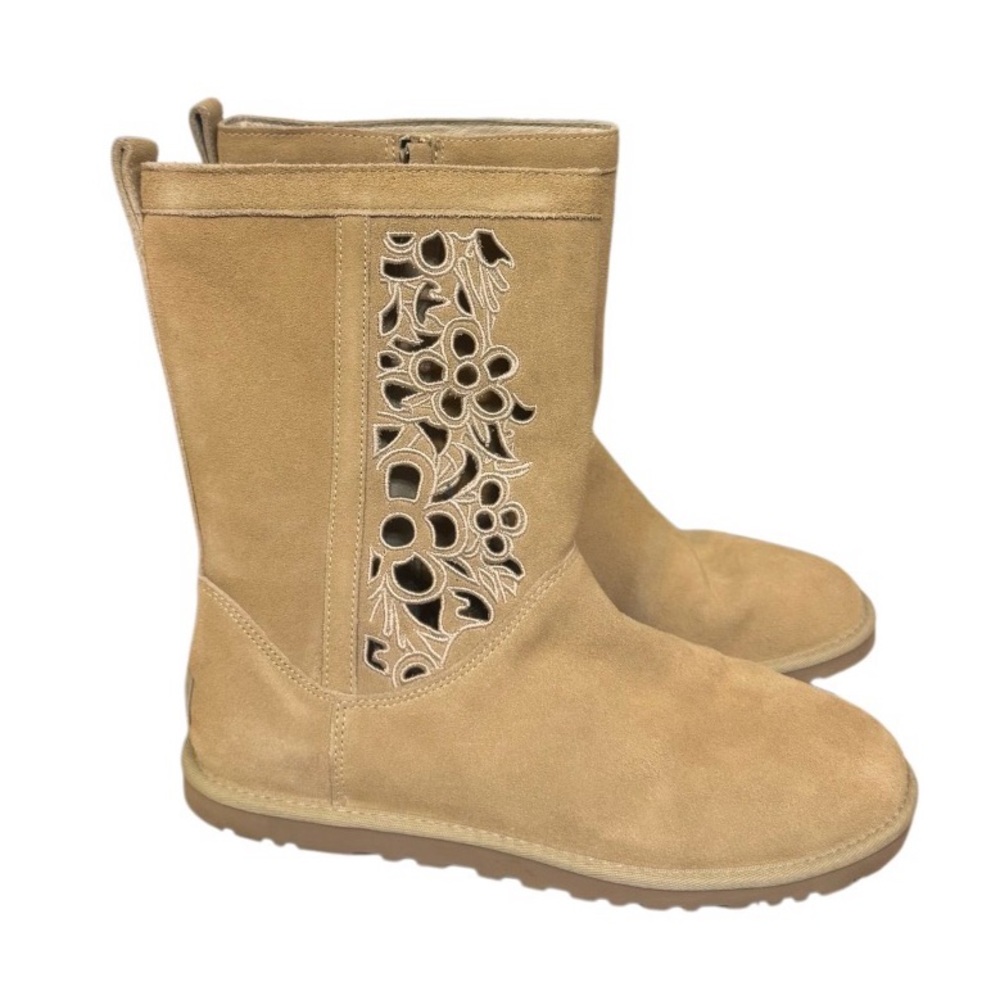 New in Box UGG Lo pro FLORAL CUTOUT SUEDE BOOTS WOMEN’s size 10 - Picture 8 of 16